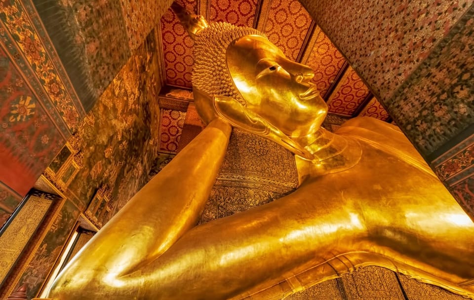 Wat Pho Evening Visit with Temple Cats