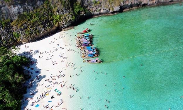 PHUKET: Join Tour PHI PHI ISLAND BY LUXURY BOAT (VIP Silver Seat) with LUNCH 10