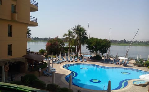 Explore Ancient Egyptian Heritage in Luxor and Surroundings