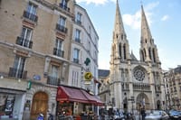 CDG Transfers with Eiffel Tower and Walking Tour of Belleville. 1