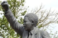 Nelson Mandela Statue in Gardens