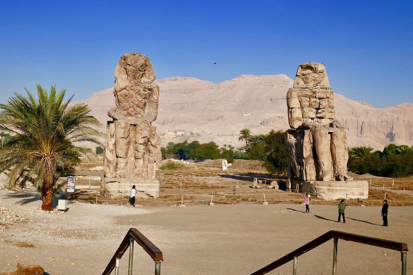 estatuas de Memnon en Cisjordania