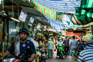 Half-Day Motorcycle Tour of Ho Chi Minh City's Markets