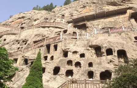 Private Tour of Longmen Grottoes and White Horse Temple in Luoyang