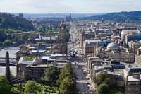 Edinburgh Private Walking tour with a Professional Guide 2