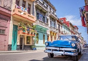 Cuba: 1 hour ride in Classic American cars around Havana