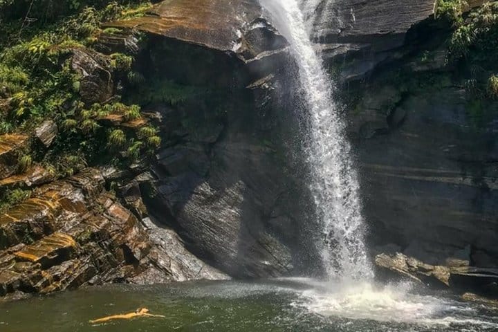 Paraty: Melancia Waterfall - Tekking and Hiking Tour 8