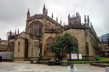 Private 2-Hour Walking Tour of Manchester's History and Culture
