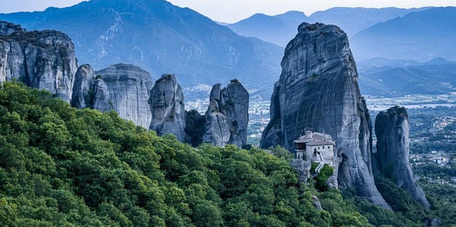 Hiking Meteora 10