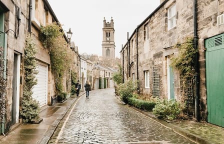 Edinburgh City Highlights Tour with Castle Visit