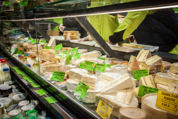 Walking Tour of Local Gastronomy in Montmartre, Paris