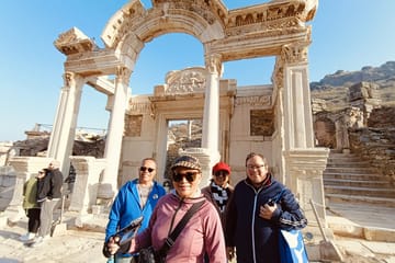 Ephesus Tour from Kuşadası Port with Entry Tickets and Lunch