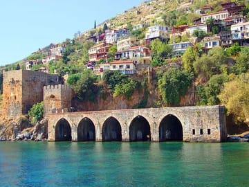 Alanya Pirate Boat Trip with Lunch and Soft Drinks Included