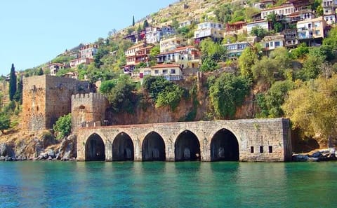 Alanya Pirate Boat Trip with Lunch and Soft Drinks Included