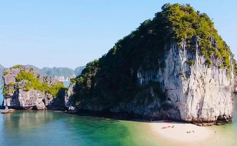 Hanoi- Cat Ba 2D1N: Hike Cat Ba National Park& Explore Lan Ha Bay