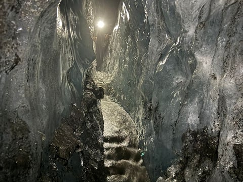 3 Day Winter Iceland Tour to Golden Circle, South Coast, Ice Cave and Glacier Hike at Jökulsárlón , photo 4