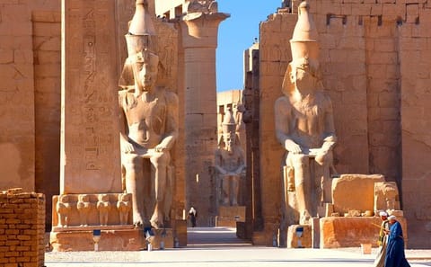 Luxor East and West Banks Archaeological Tour with Guide