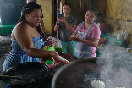 Flowers Route Tour-Colonial Towns, Handicraft & Coffee Plantation