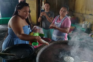 Flowers Route Tour of Colonial Towns and Coffee Plantations in El Salvador