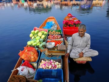 Srinagar Three-Day Cultural Tour with Transfers and Hotel Stay