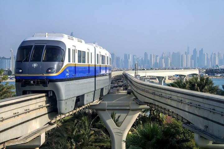 The M1 Metro to discover the Palm Island