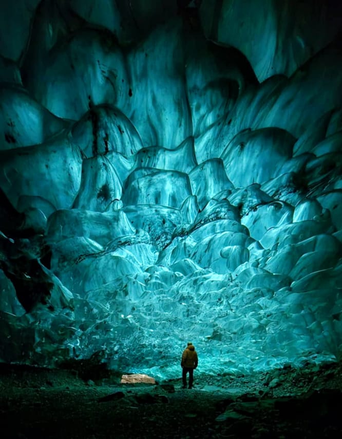 Sapphire ice cave at its best
