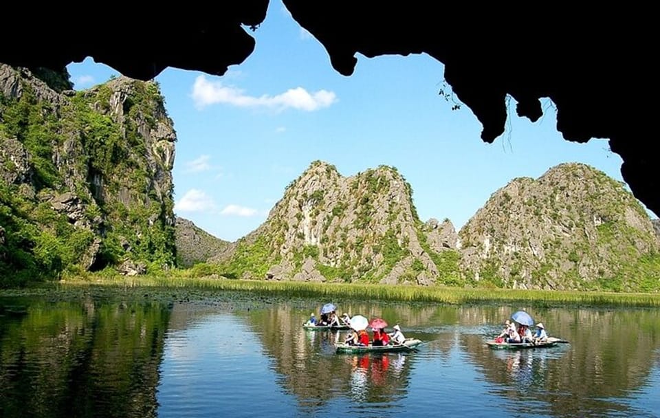 Small-Group Hoa Lu and Tam Coc Day Tour from Hanoi