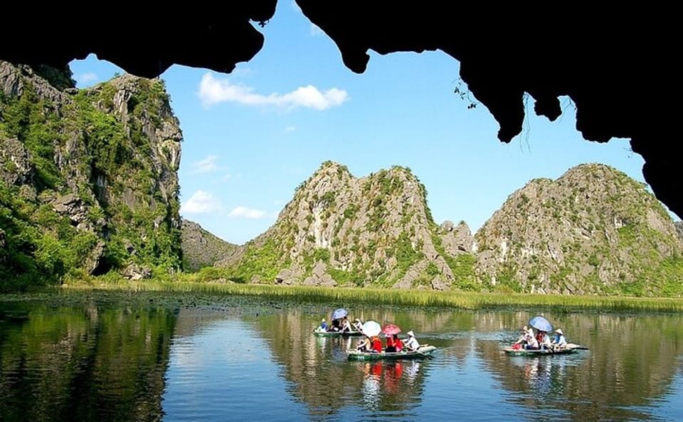 Small-Group Hoa Lu and Tam Coc Day Tour from Hanoi