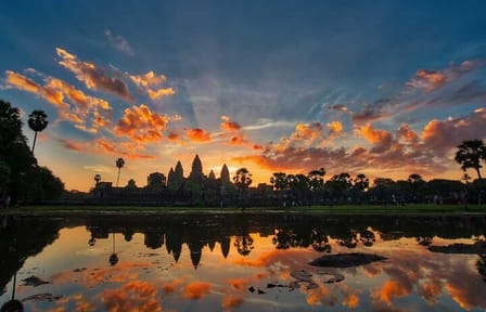 Private Angkor Wat Sunrise and Temple Highlights Tour