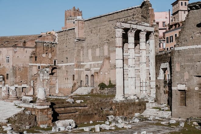 Private Tour Colosseum, Palatine Hill and Roman Forum 8