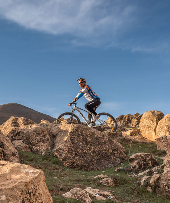 1 Day Agafay Desert Bike Experience | Private & Luxury 7