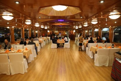 Reserve a Romantic Dhow Cruise Dinner in Abu Dhabi Online