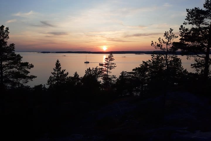 Midnight Sun in the Archipelago 8