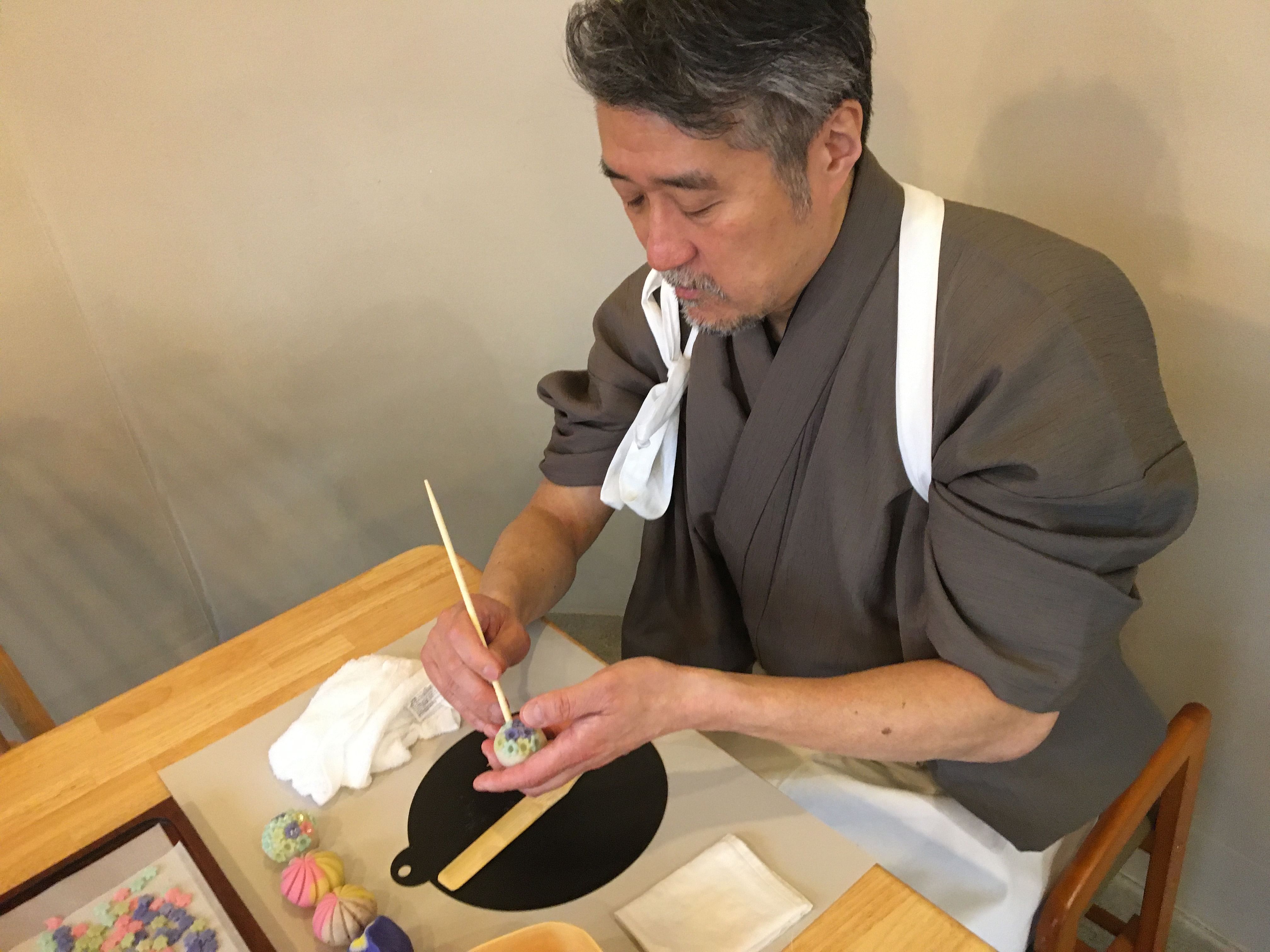 Ginza Man'nendo Wagashi Workshop with Master Yoshi