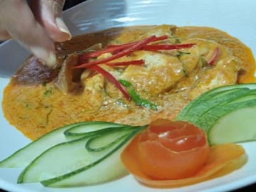 Tha Kha – perhaps Thailand’s most authentic Floating Market