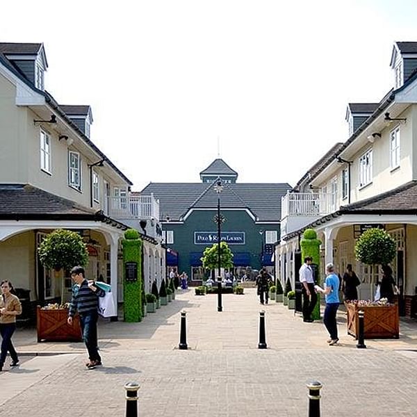 Strollers for shopping at Bicester Village with your pets