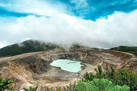 Explore Poás Volcano, Coffee Plantations, and Breakfast in Costa Rica