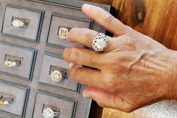 Private Half Day Tour of Diamonds and Tanzanite in Cape Town