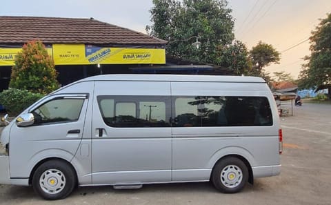 Private Transfer from Luxor to Hurghada with Door-to-Door Service