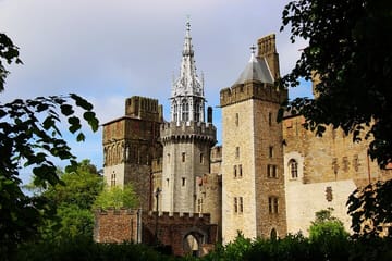 Private 2-Hour Walking Tour of Cardiff's Cultural Highlights