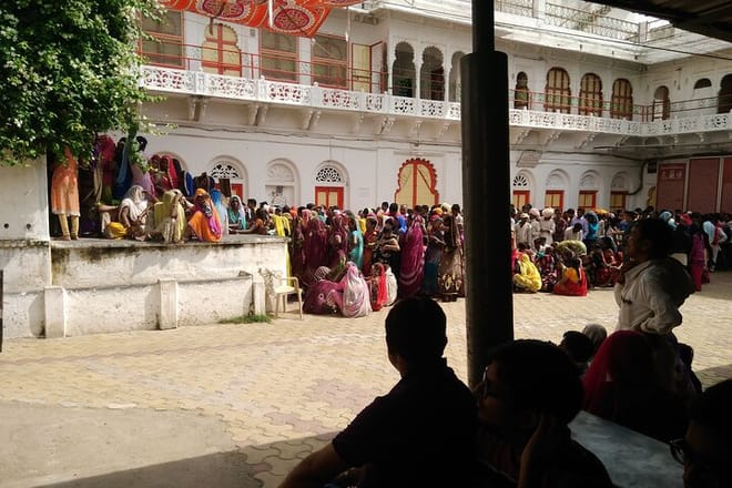 Many Devotees in front of Nathdwara Temple