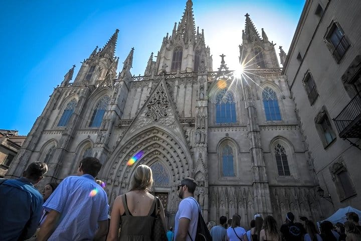 Barcelona Highlights Casa Batllo and Gothic Quarter 4