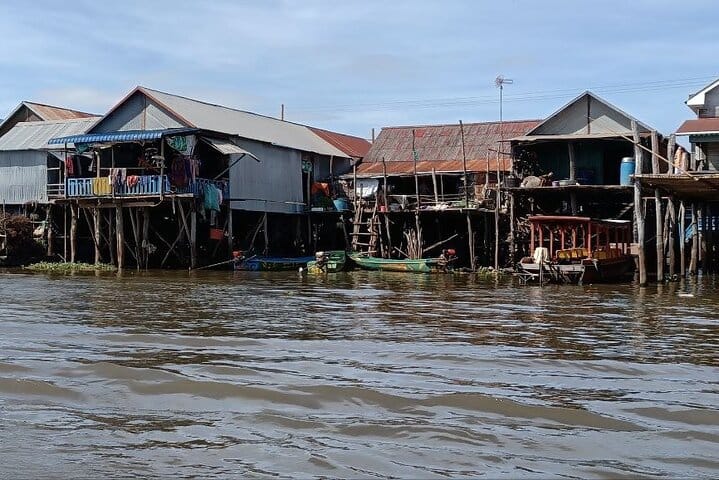 Private tour to Bakong Temple and Sunset at Tonle Sap Lake