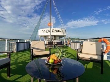 Halong Bay Day Cruise with Small Group on Boat with Better Care