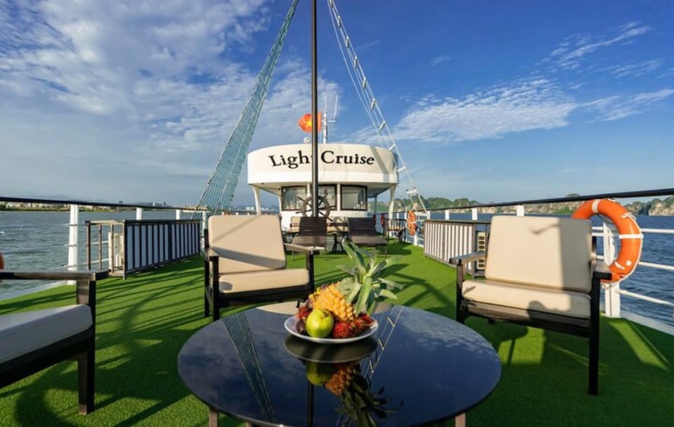 Halong Bay Day Cruise with Kayaking and Scenic Views