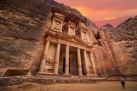 Petra Day Tour by Ferry from Sharm El Sheikh: Explore Ancient Wonders