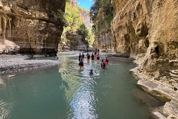 Canyon vibes , pure and simple .