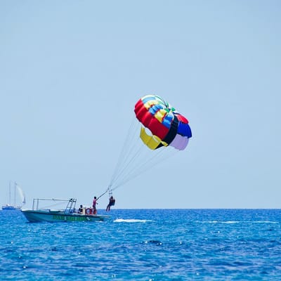 Parasailing - Fly over the Sea of the Seven Colors