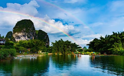 Guilin 4-Day Scenic Tour with Hiking and Cultural Experiences