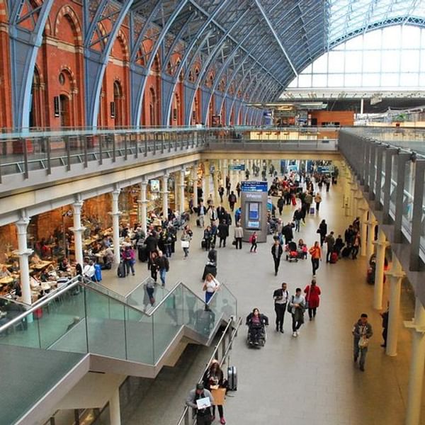 St Pancras Train Station to Heathrow Airport Private Transfer Service